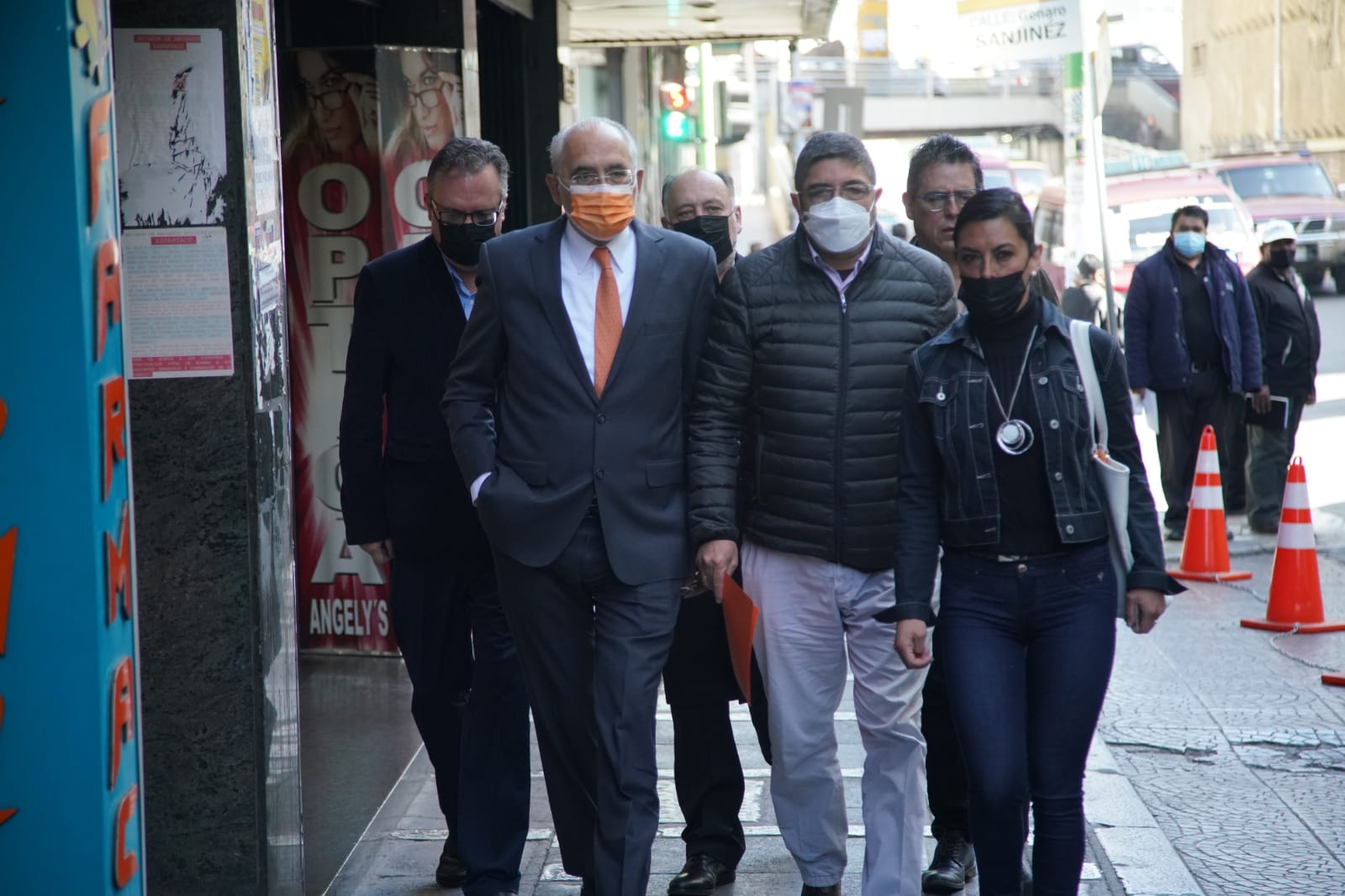 Analista asevera que Carlos Mesa se contradice y tiene falencias en su accionar