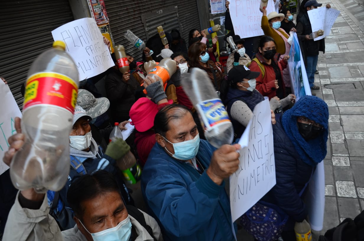 Vecinos de Munaypata exigen al alcalde Arias la entrega de sus planimetrías, denuncian “condiciones precarias”