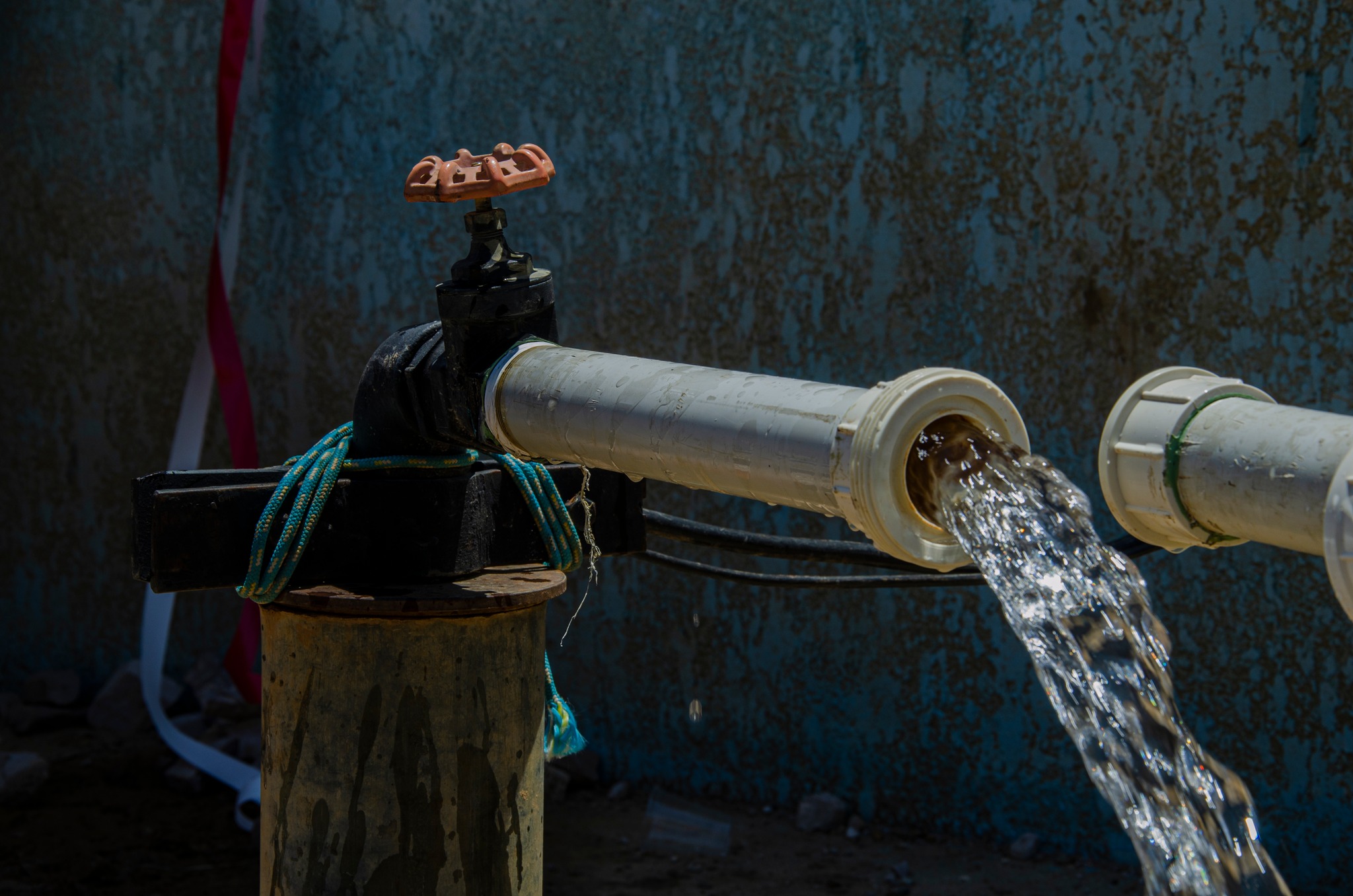 Presidente promulga ley que garantiza $us 130 millones para programas de agua en cinco departamentos