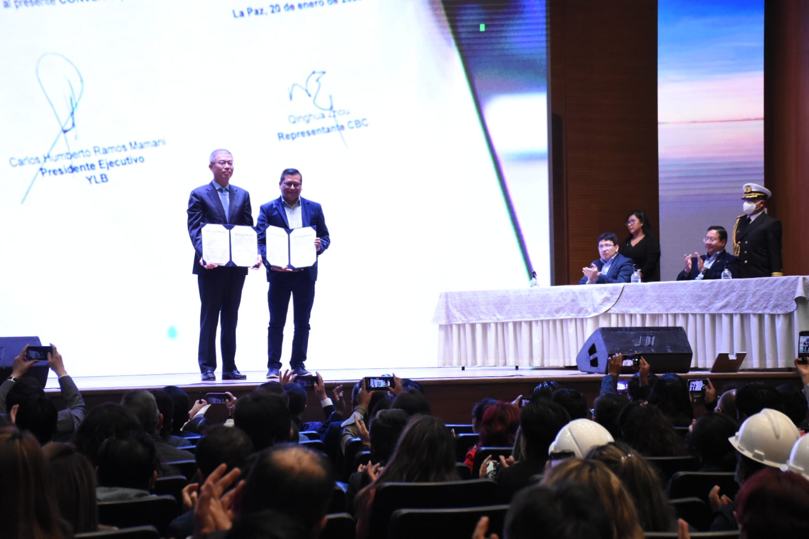 YLB firma convenio para instalar complejos industriales con tecnología EDL en los salares de Potosí y Oruro (adelanto)