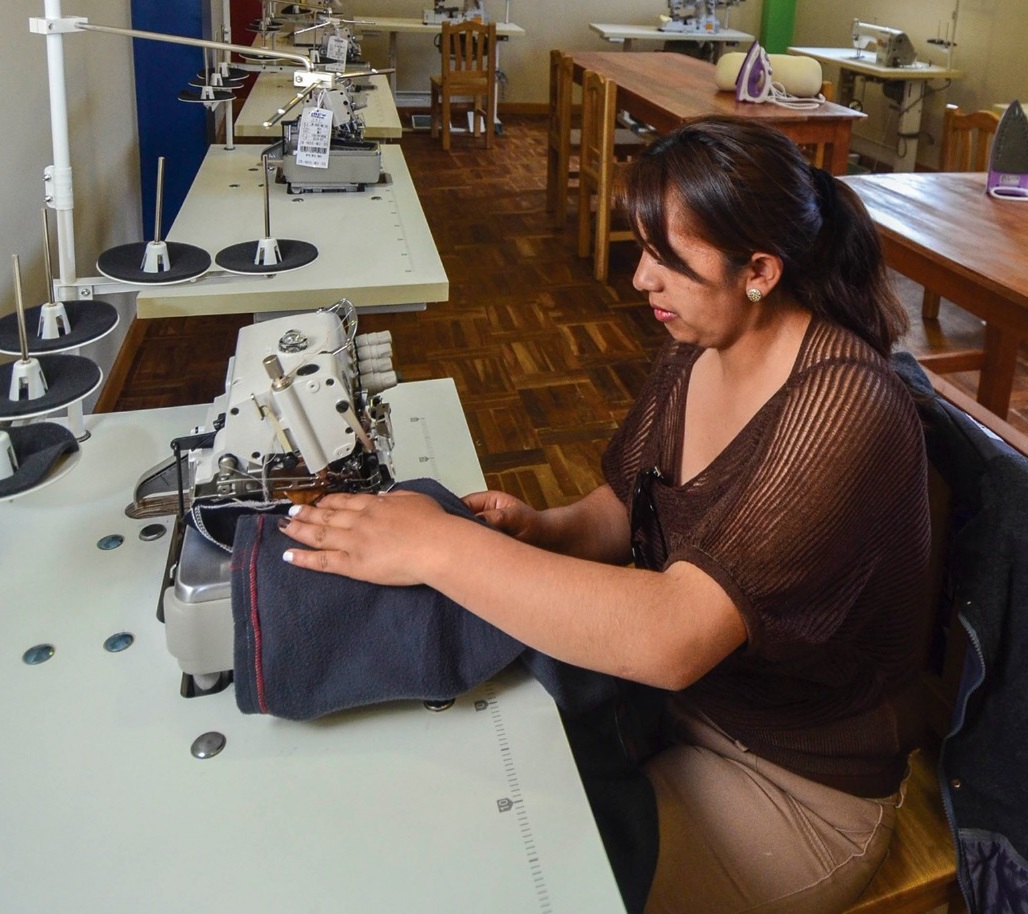 Gobierno apoya a los microempresarios mediante créditos con “envidiables” tasas de interés 