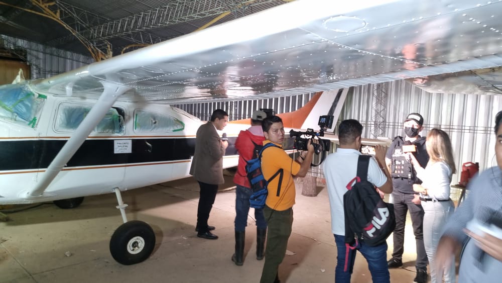 Felcn constata que avioneta secuestrada en Paraguay clonó la matrícula de otra aeronave incautada en Santa Cruz