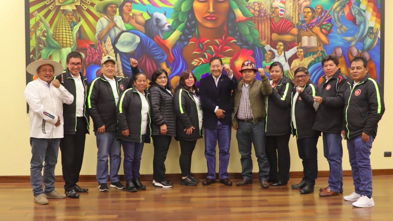 Presidente garantiza salud integral para el pueblo en cita con la Confederación de Trabajadores en Salud de Bolivia