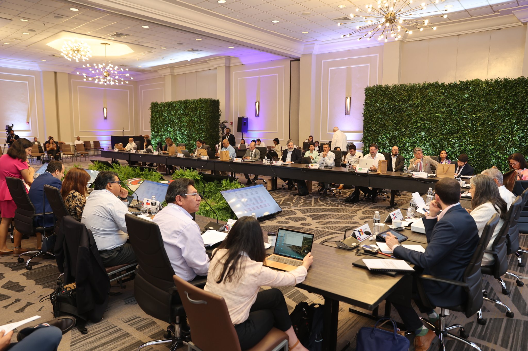 Presidente viaja este viernes a República Dominicana para participar de la Cumbre Iberoamericana