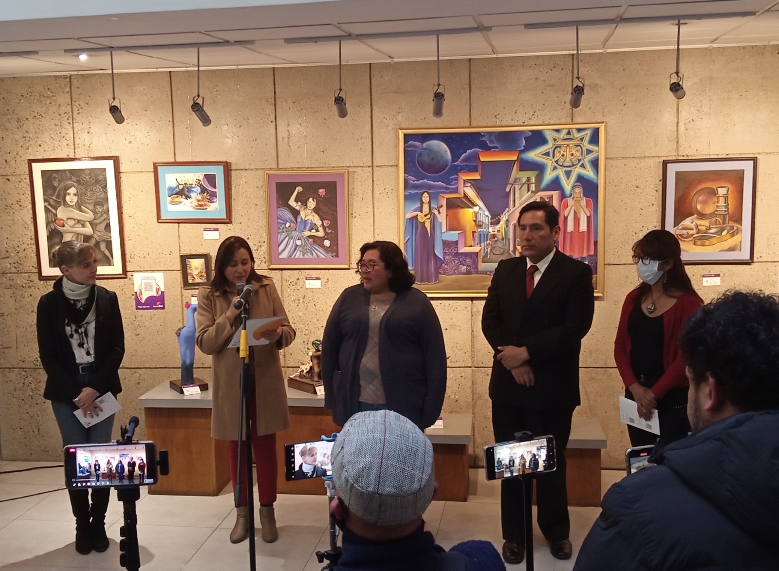 BancoSol promociona obras de emprendedores, artistas y escritores en la primera temporada de su Espacio Cultural MIC 