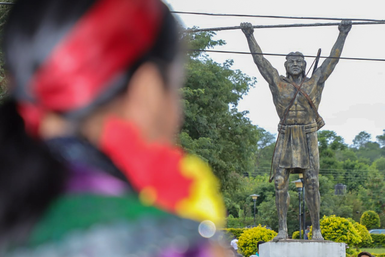 Arce rinde homenaje a Apiaguaiki Tüpa: Los líderes no nacen, se forman en la batalla y en la lucha