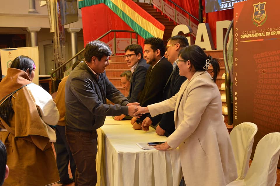 Ministro de Hidrocarburos prevé que inversión para el litio supere los $us 3.000 millones con nuevos convenios