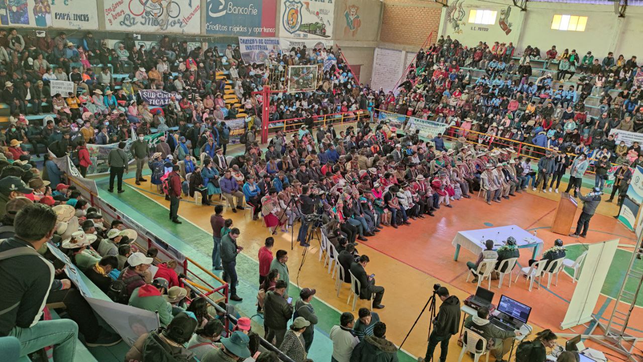 Modelo soberano de industrialización del litio recibe respaldo de las organizaciones sociales de Potosí