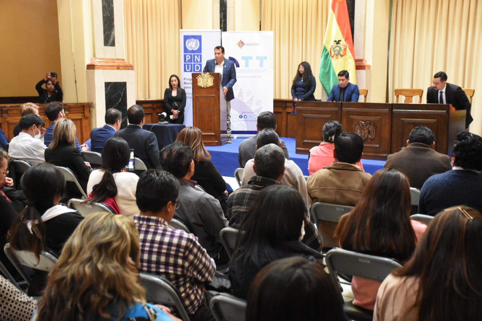 ATT y PNUD apuntan a promover la inclusión de jóvenes y mujeres vía telecomunicaciones y TIC