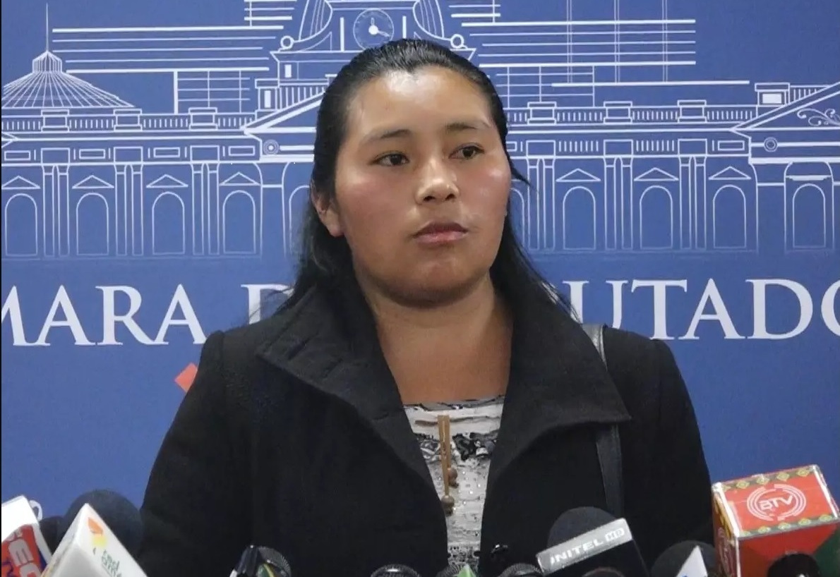 Diputada denuncia que dirigentes no socializan con bases que bloquean en Potosí respuesta del Gobierno 