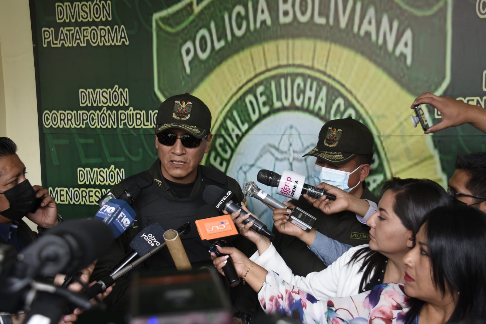 Policía aprehende a dos maestros movilizados y confirma seis heridos en sus filas