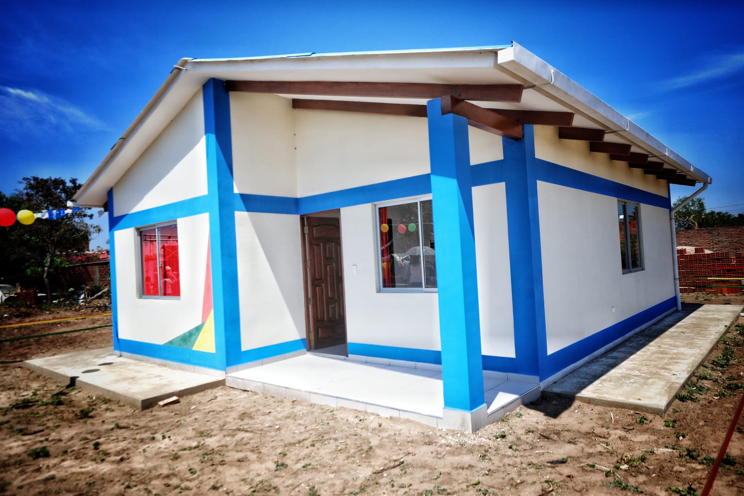 Gobierno entregó 120 viviendas “adecuadas” en beneficio de 420 habitantes de El Alto