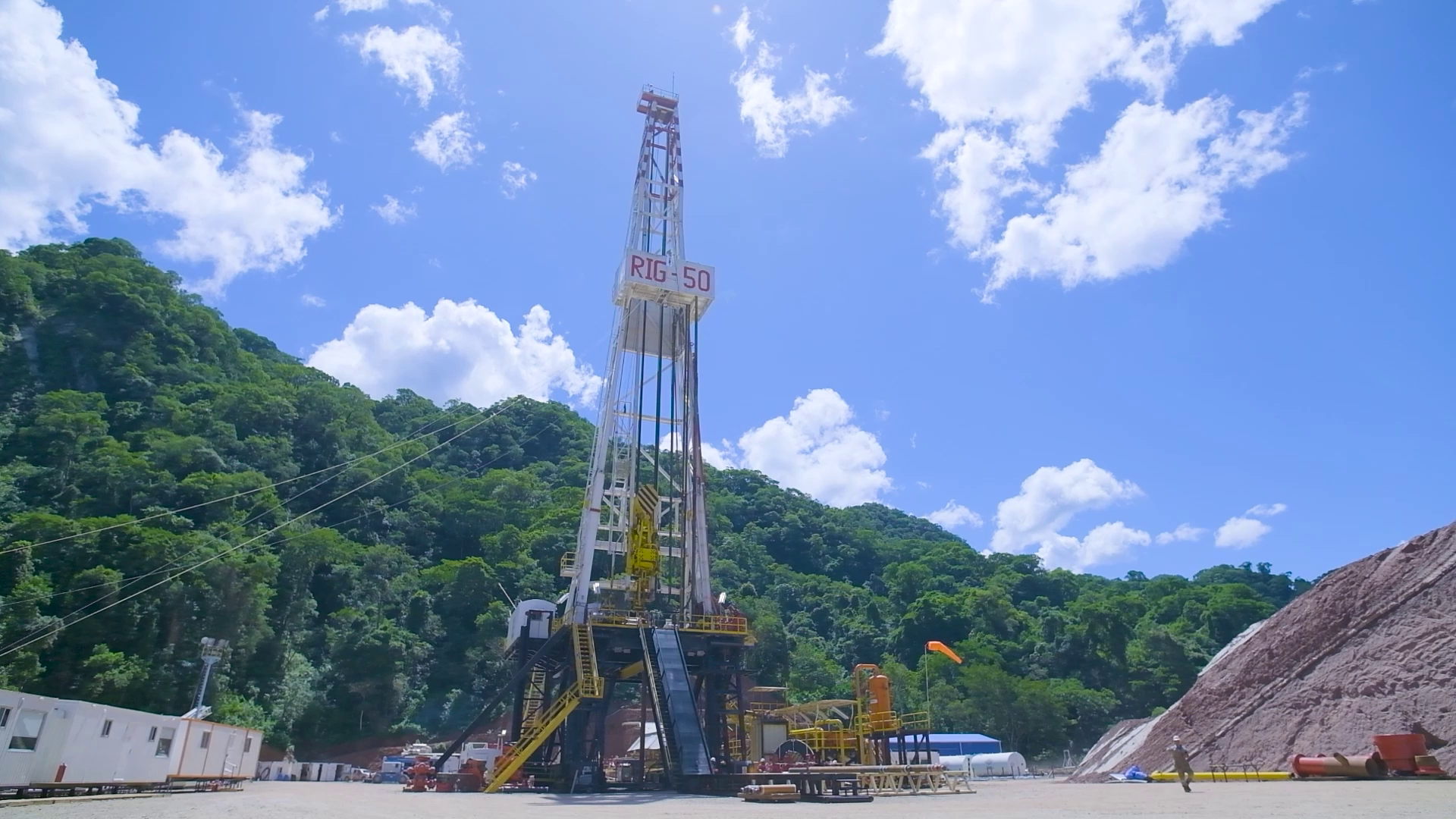 YPFB cuida el agua, suelo, flora y fauna en trabajos del pozo Astillero