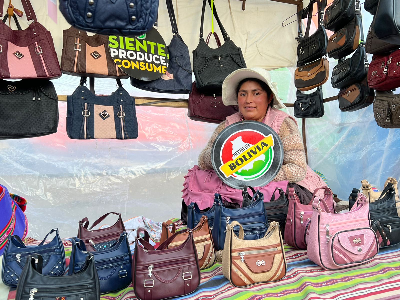 Más de 20.000 pymes ofertan productos “Hecho en Bolivia” en Feria de Ramos en El Alto 