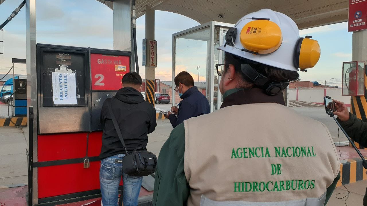 ANH interviene estación de servicio por presunta venta ilegal de combustible en Oruro
