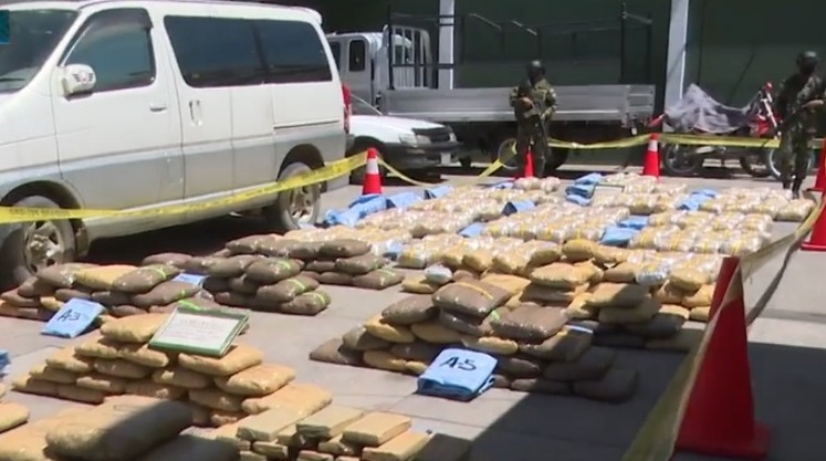 Fuerza antidroga secuestra más de media tonelada de droga y aprehende a 18 personas en Cochabamba