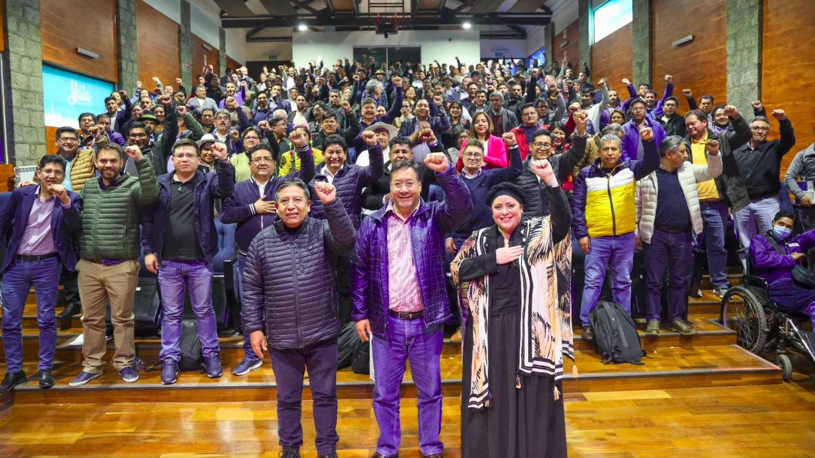Presidente: Hoy y siempre, ¡Bolivia unida, jamás será vencida!