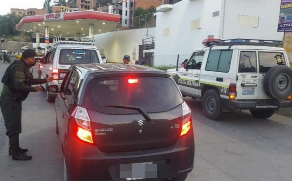 Policía detiene a 29 involucrados en contrabando de combustibles en los primeros operativos bajo nueva política