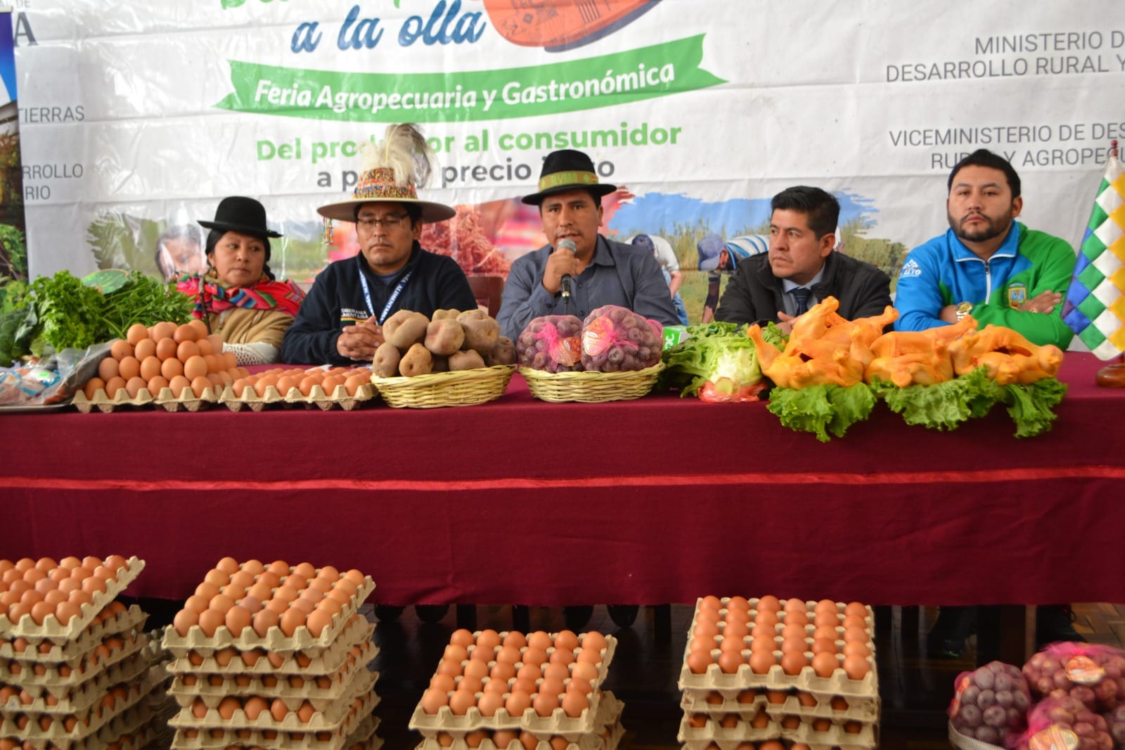 Feria “Del campo a la olla” en Ciudad Satélite de El Alto ofrecerá 300.000 huevos y variedad de otros alimentos