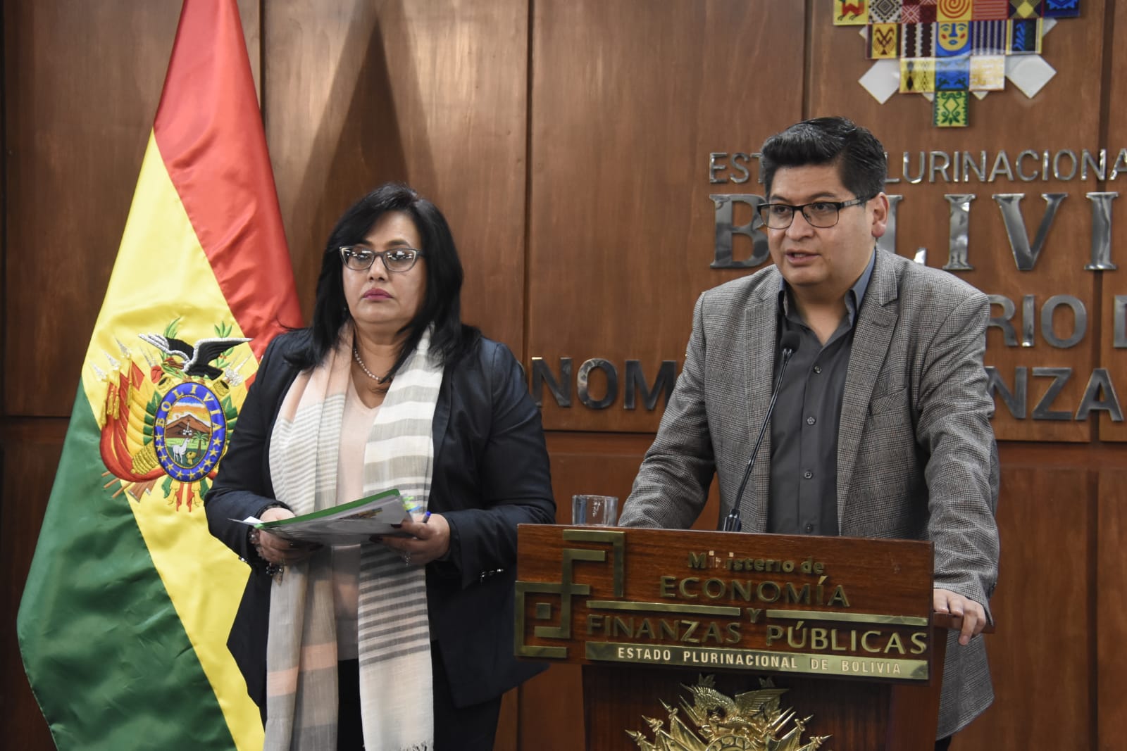 El sistema financiero da solvencia y respaldo al proceso de solución de Fassil a través de nueve bancos, afirma ministro