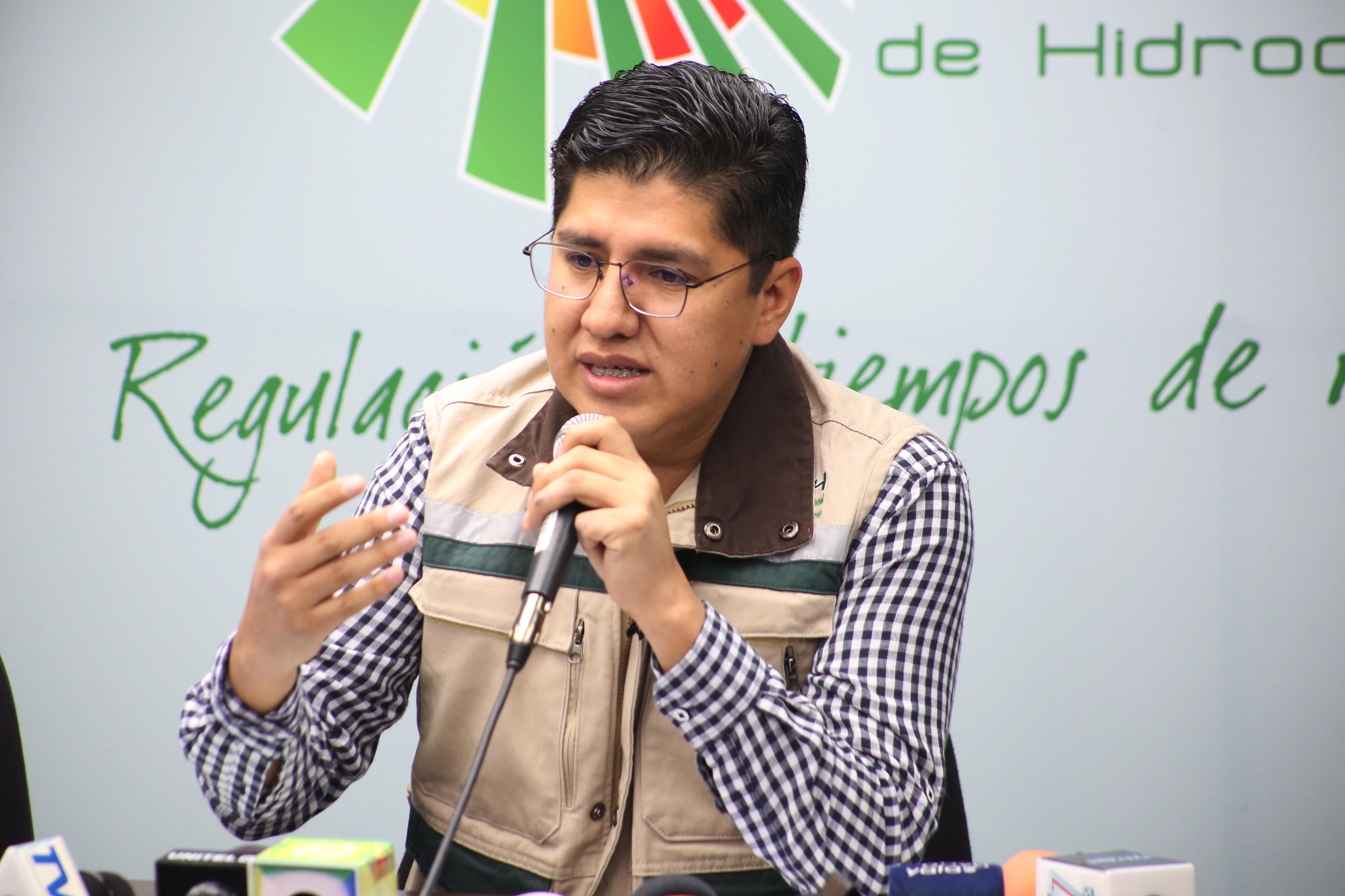 ANH socializará en el norte paceño los decretos 4910 y 4911 de lucha contra el contrabando de combustibles 