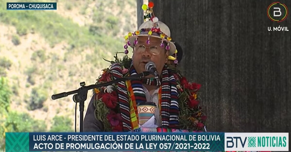 Arce promulga ley que declara prioridad nacional los tramos carreteros Sucre – Poroma; Puente Chayanta – Toro Toro; y Río Caine – Anzaldo