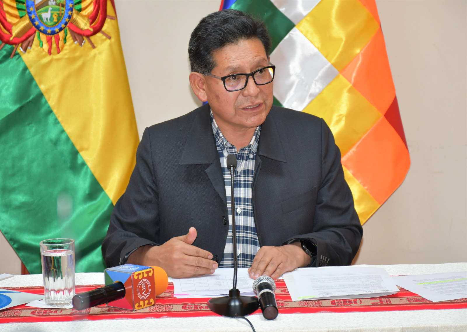 Educación revisará los acuerdos de las unidades educativas de convenio bajo control de la Iglesia Católica