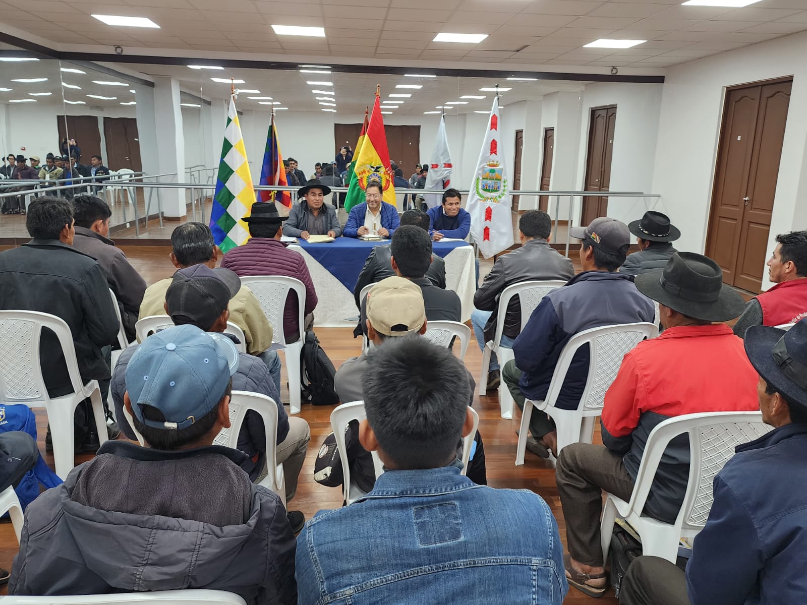 Arce encamina con Pueblos Originarios de Chuquisaca el proceso de industrialización