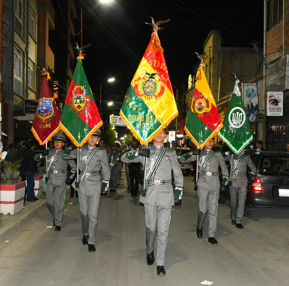 Rumbo al centenario unidad educativa “Jorge Oblitas” celebra su 98 aniversario en Oruro