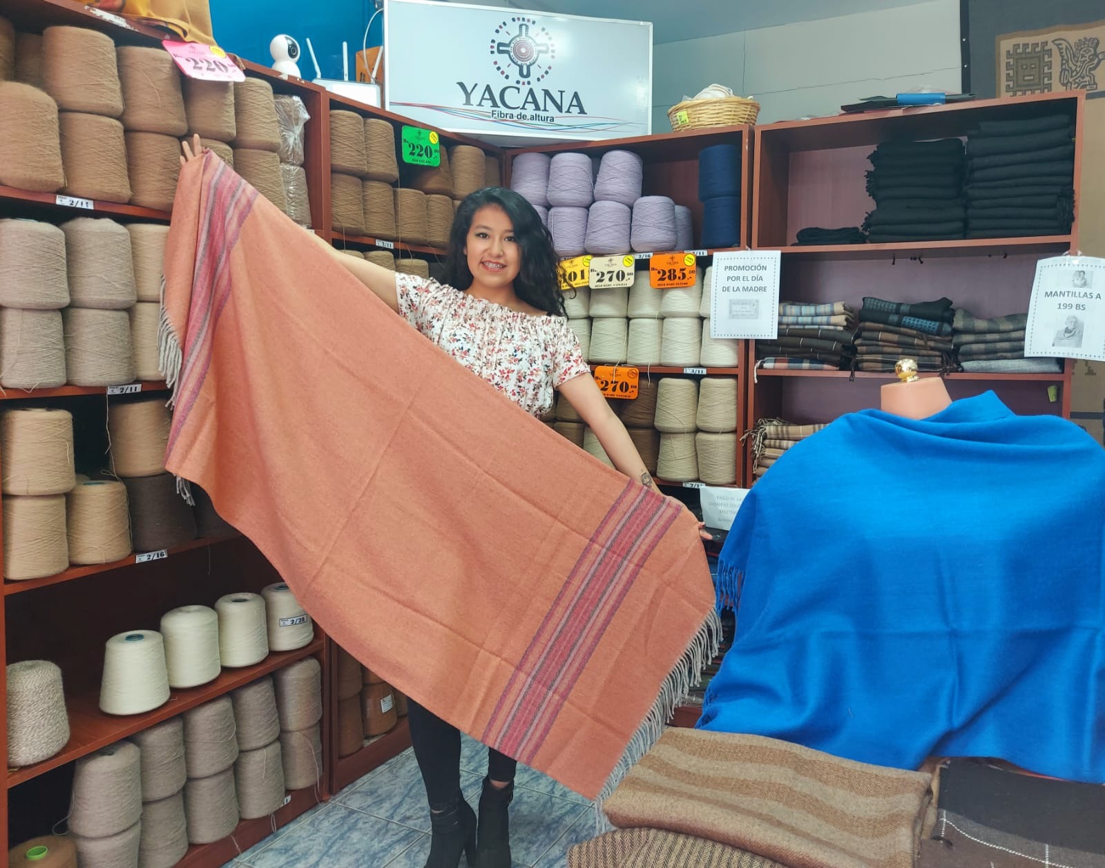 Yacana oferta mantillas de alpaca con 30% de descuento por el Día de la Madre