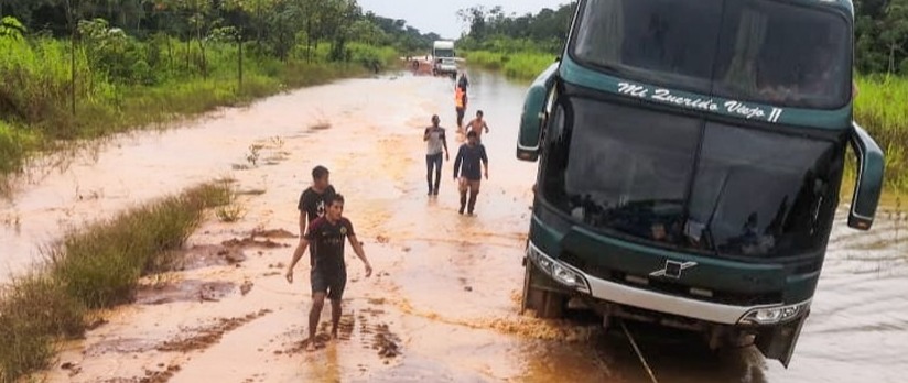 ABC cierra temporalmente el tramo San Miguel – Puerto Rico tras el desborde del río Tahuamanu