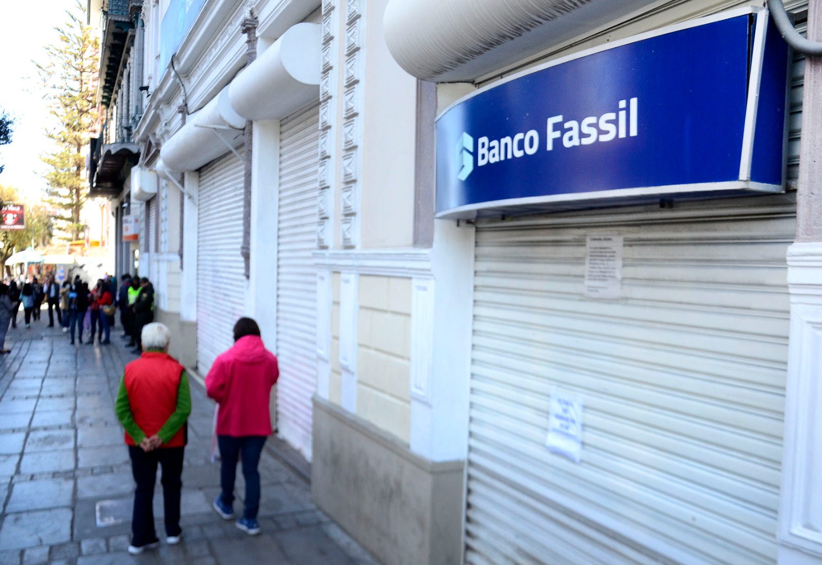 Fiscalía cita a empresarios cruceños con millonarios “créditos vinculados” de Banco Fassil