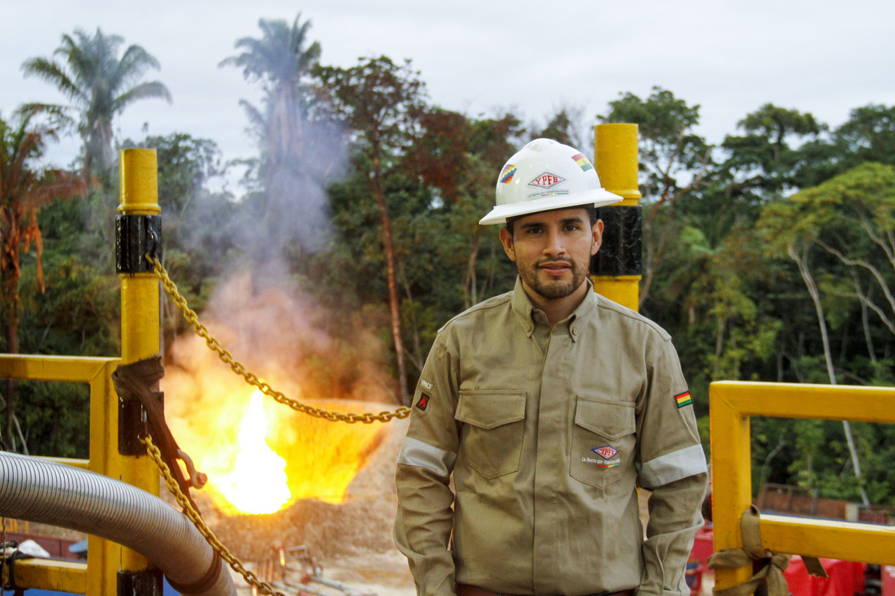 Ley que será promulgada por el Ejecutivo faculta a YPFB explorar y explotar hidrocarburos en el área Arenales de Santa Cruz