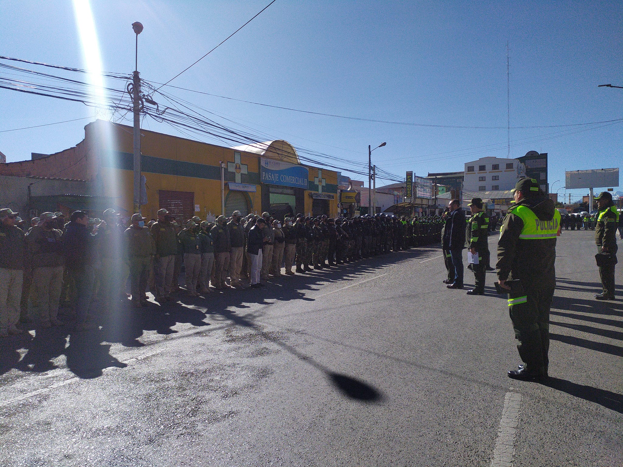 Policía desplaza a más de 800 efectivos para reforzar la seguridad en El Alto con patrullajes terrestres y aéreos 
