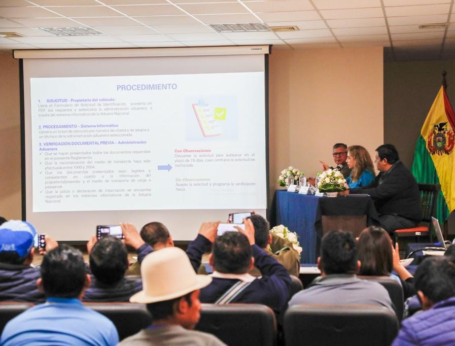 Aduana emite reglamento para “identificación de vehículos nacionalizados”