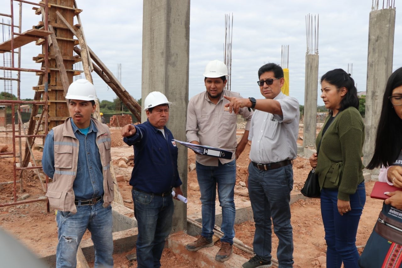 Ministro inspecciona construcción de la Unidad Académica Gran Chaco en Yacuiba 