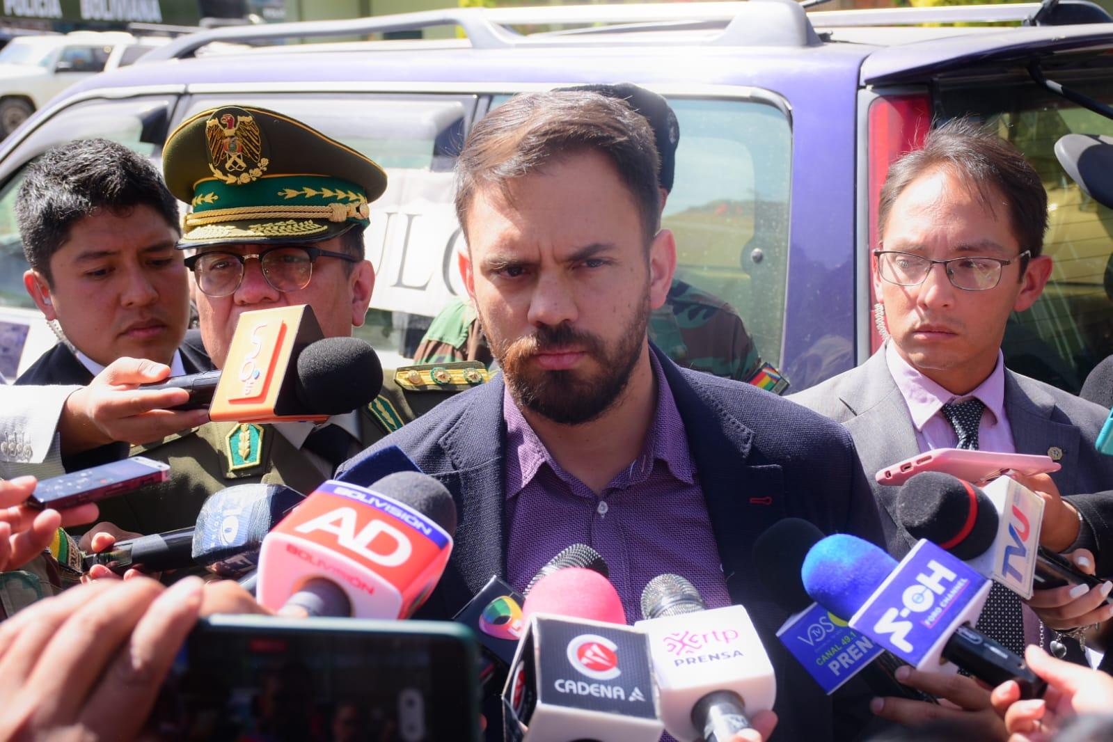 Ministro de Gobierno confirma la aprehensión de dos personas más involucradas con el envió de droga a España