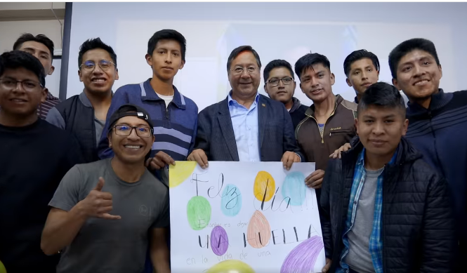 Presidente Arce felicita a los maestros y destaca su gran responsabilidad en la formación de hombres y mujeres que conducirán el país