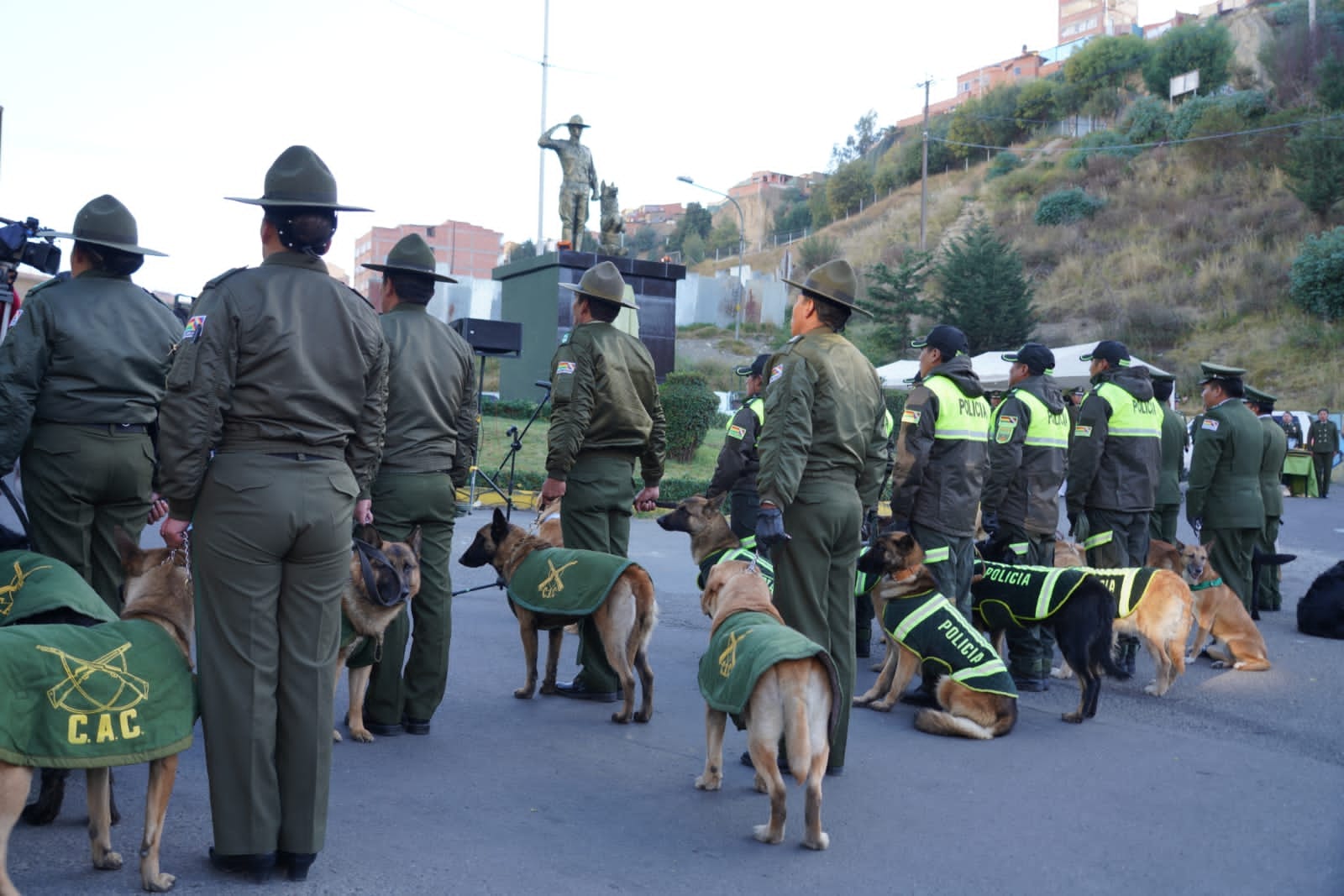 Conmemoran el aniversario 58 del Centro de Adiestramiento de Canes de la Policía
