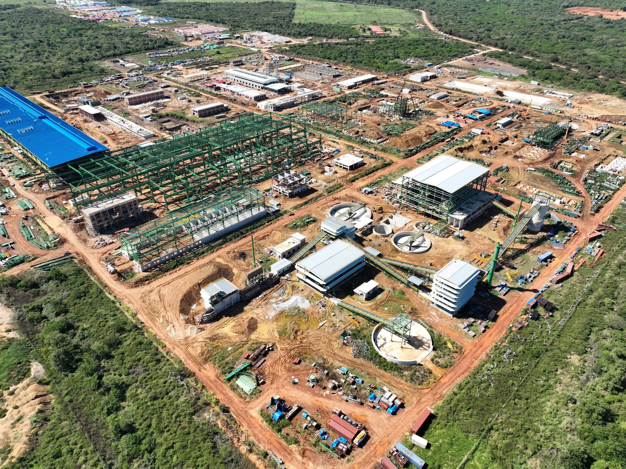 Mejoramiento del aeropuerto de Puerto Suárez impulsará la instalación de nuevas industrias alrededor del Mutún 