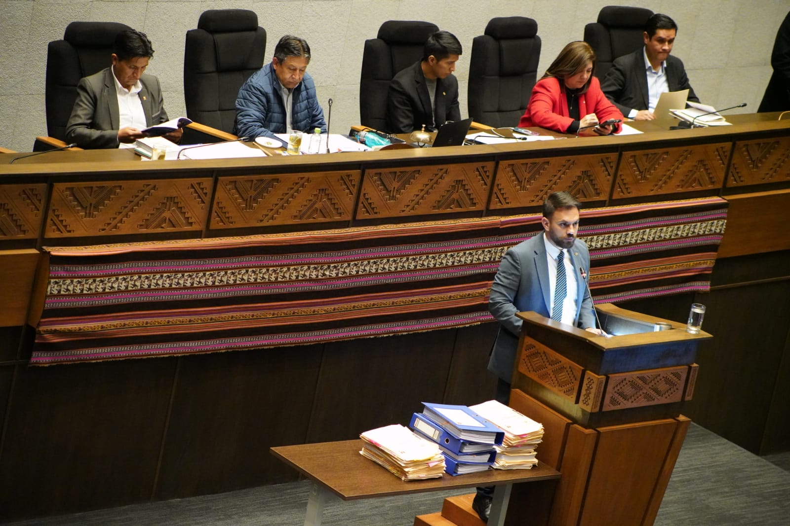 Legislativo aprueba informe del ministro Del Castillo sobre envío de policías en el paro de 36 días en Santa Cruz