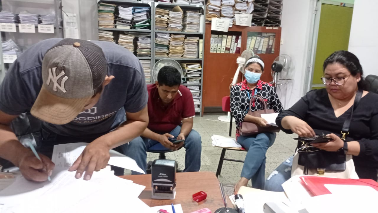 Trabajo hace respetar derechos laborales de exempleado de empresa avícola en Camiri