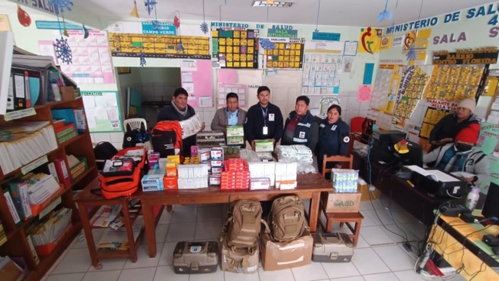 Salud entrega medicamentos a municipio de Cuatro Cañadas afectado por riadas