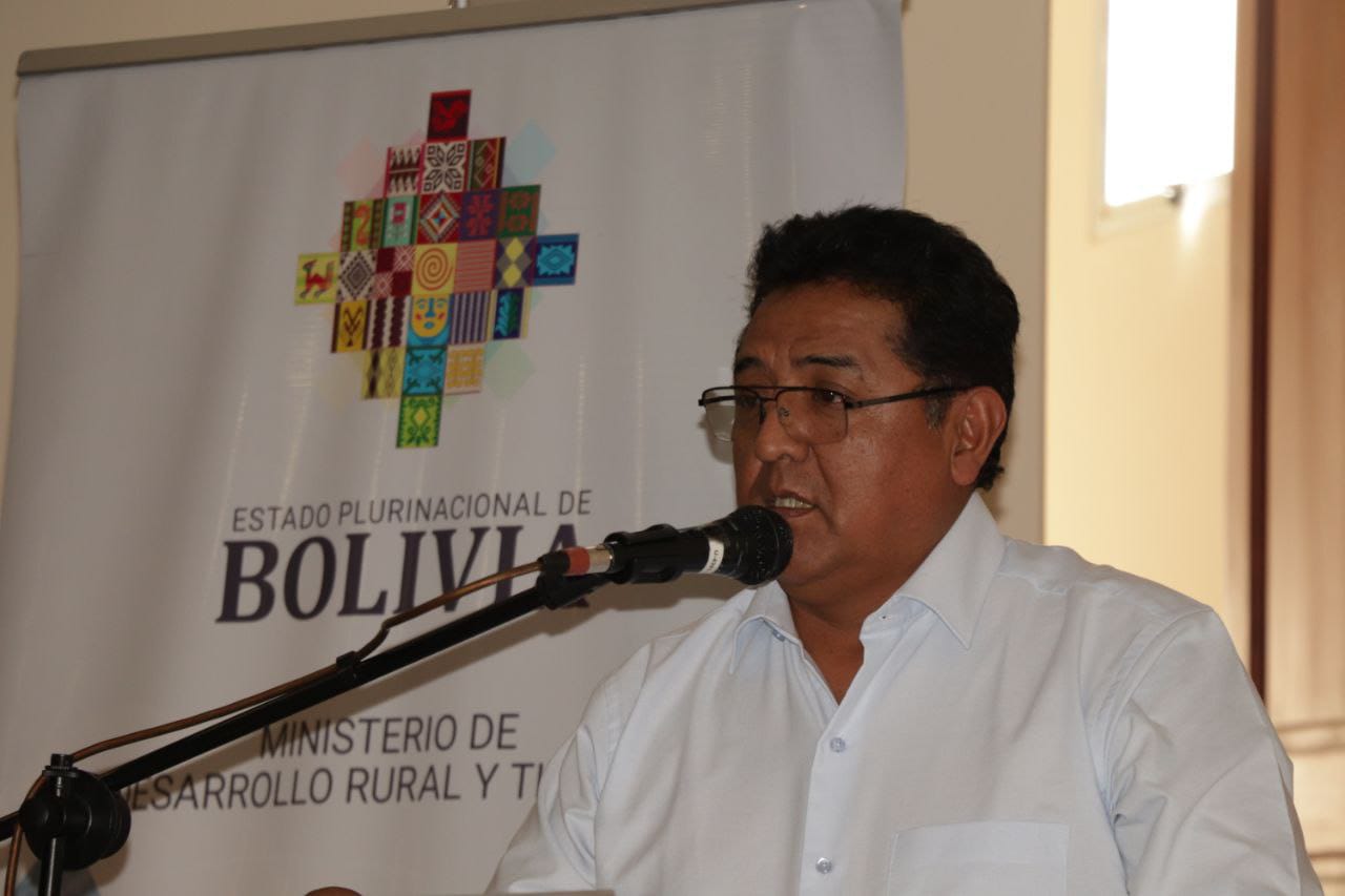 Instruyen investigar denuncias sobre presuntas irregularidades en donaciones de hoja de coca