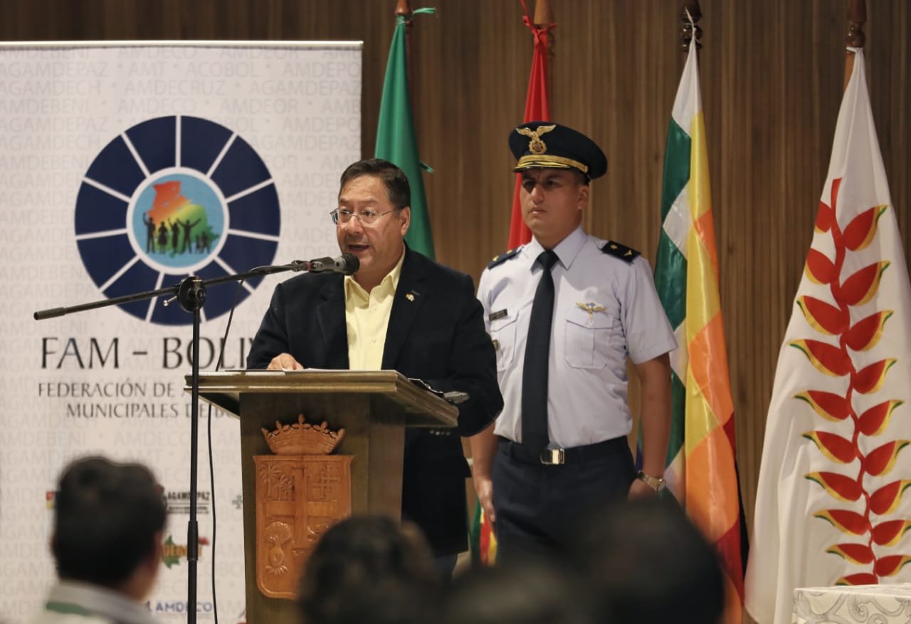 Arce: Los alcaldes y municipios son nuestros aliados para encaminar la reconstrucción económica y de desarrollo