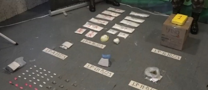 Felcn aprehendió a 11 personas en posesión de sustancias controladas en El Alto