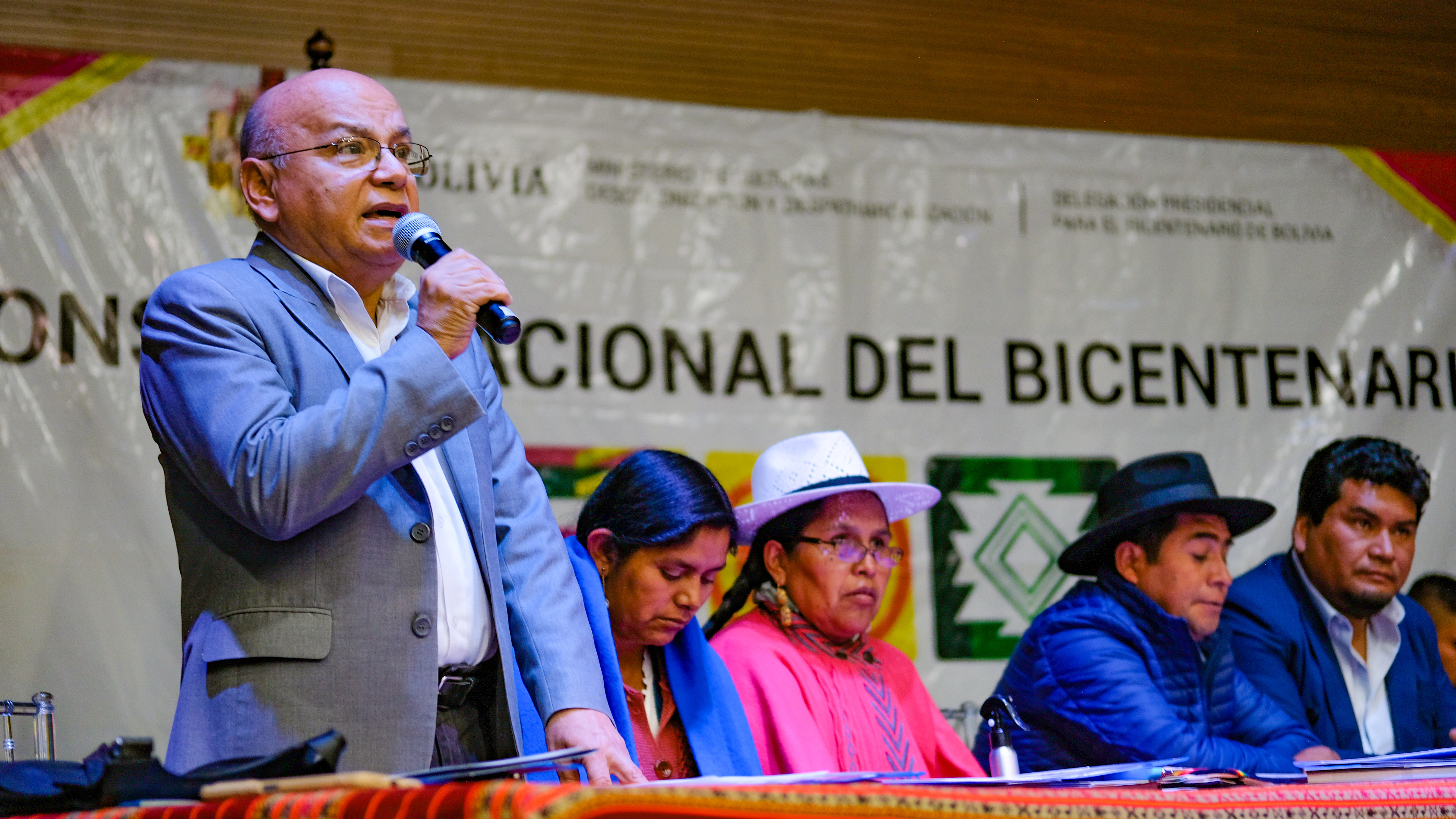 Entel apoya con patrocinio para el concurso de composición del Himno y la Canción Juvenil del Bicentenario