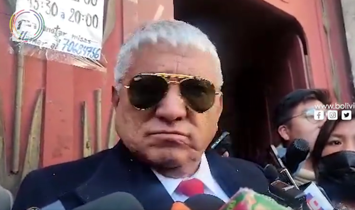 Alcalde Arias evade pregunta sobre pérdidas económicas de Emavías y terciarización de servicios