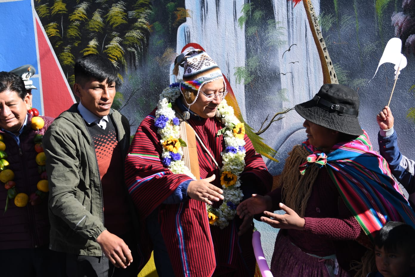 Entregan 241 viviendas en El Alto, anuncian otras 2.400 por Bs 165 millones en el departamento de La Paz 