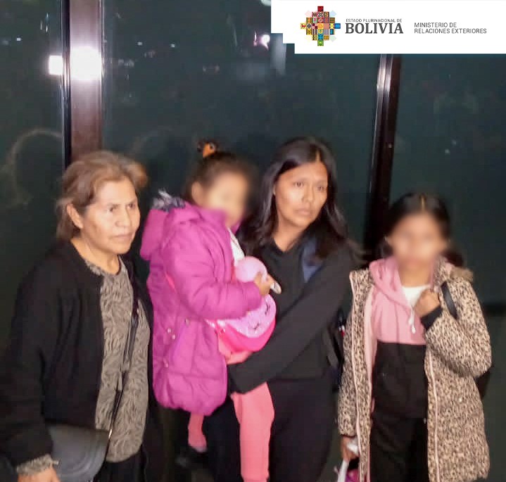 Bolivia repatrió a 131 connacionales del exterior durante el primer semestre de 2023